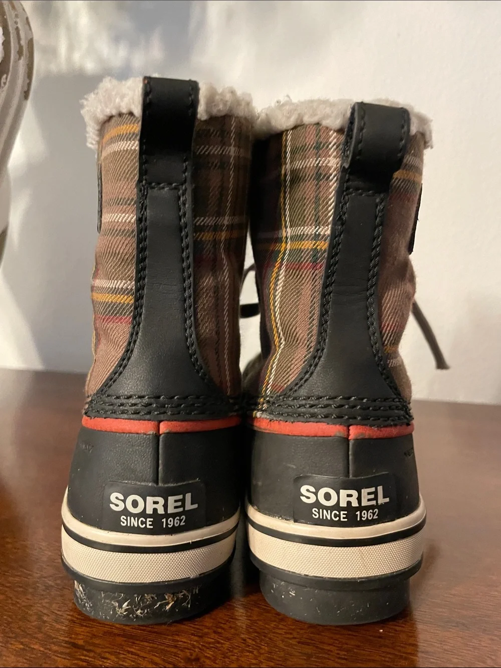 Sorel Kids Tivoli Plaid Duck Snow Boot kids size 3